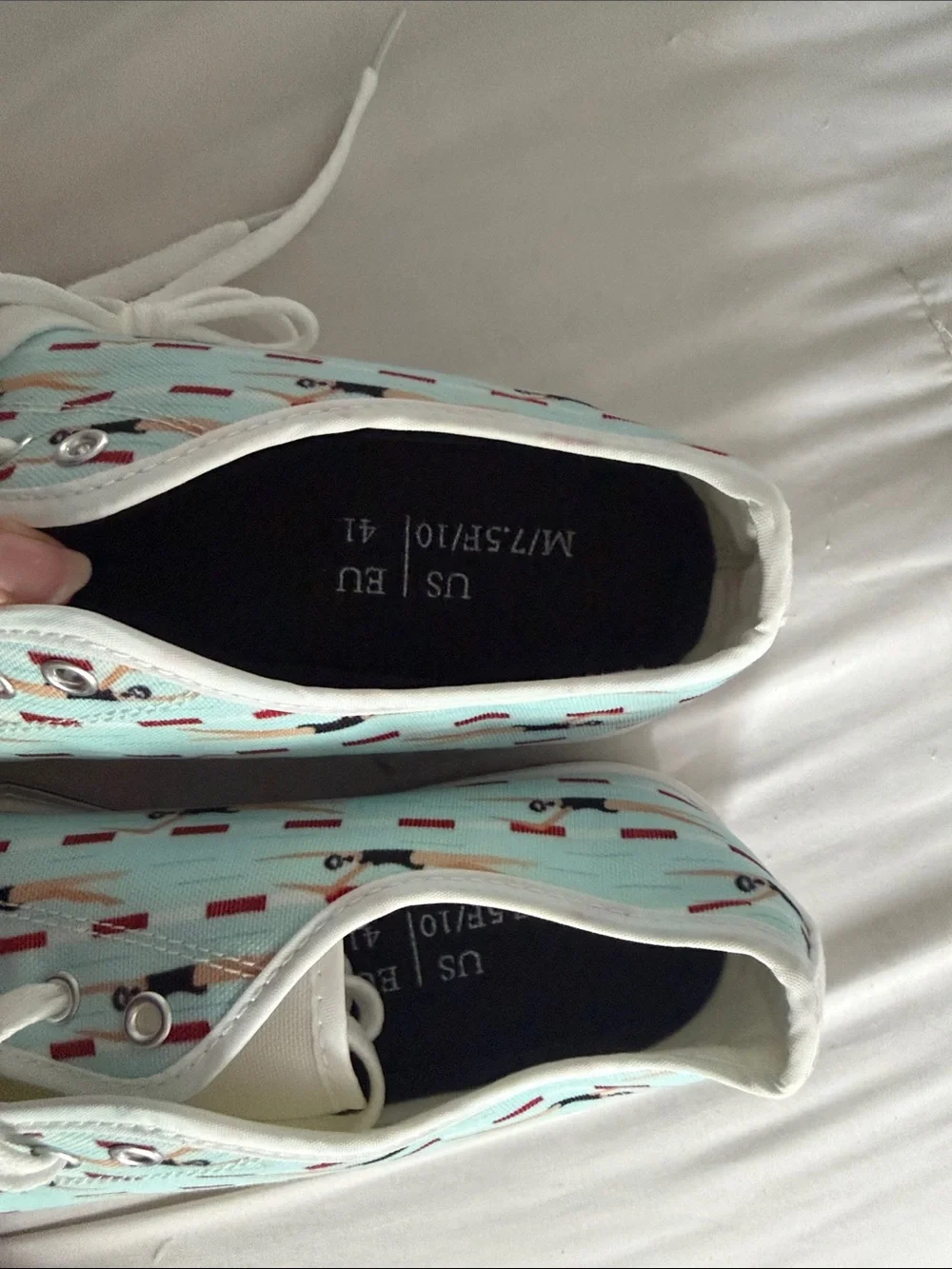 Light Blue Skateboard Print Canvas Sneakers